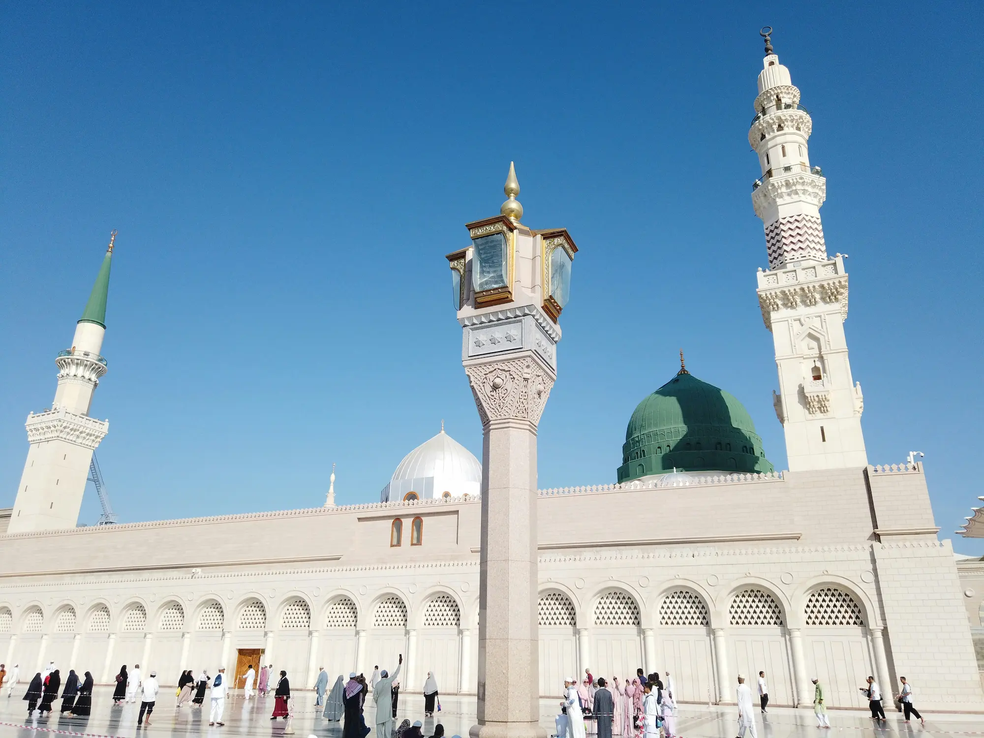 Masjid Nabawi Malam Hari